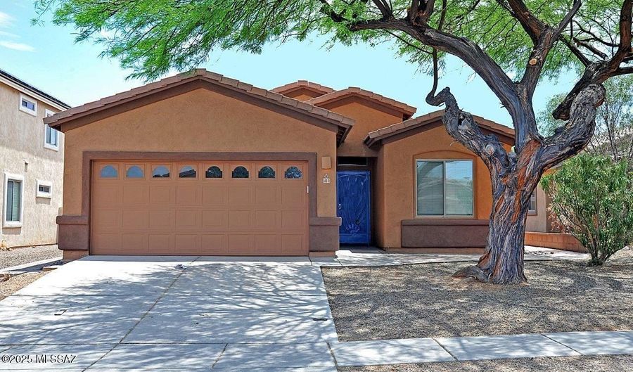 565 W Calle Cajeta, Sahuarita, AZ 85629 - 3 Beds, 2 Bath