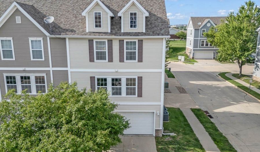 3018 SW Arlan Ln, Ankeny, IA 50023 - 2 Beds, 3 Bath