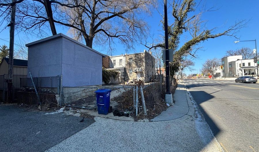 1729 L St NE, Washington, DC 20002 - 2 Beds, 2 Bath