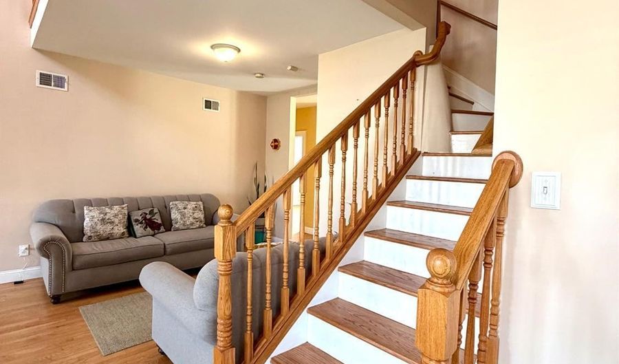 33 Livingston Ave, Avenel, NJ 07001 - 5 Beds, 4 Bath