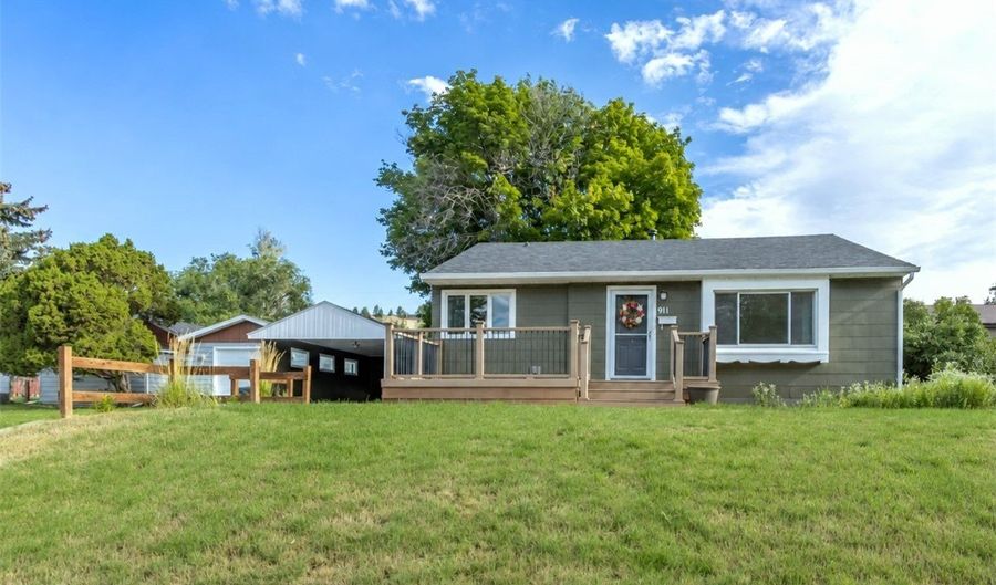 911 Princeton Ave, Billings, MT 59102 - 3 Beds, 2 Bath