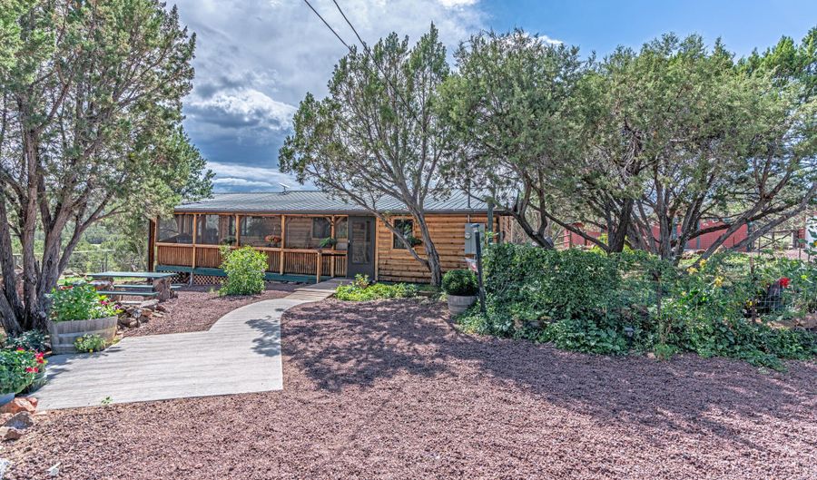 33 CR 8099 Dr, Concho, AZ 85924 - 2 Beds, 2 Bath