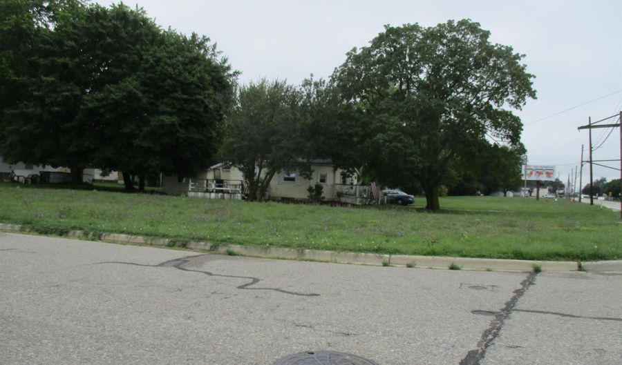 1532 E Superior St, Alma, MI 48801 - 0 Beds, 0 Bath