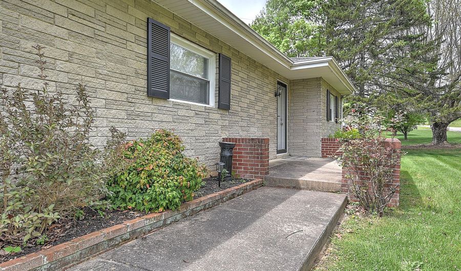 19032 Woodland Hills Rd, Abingdon, VA 24210 - 3 Beds, 2 Bath