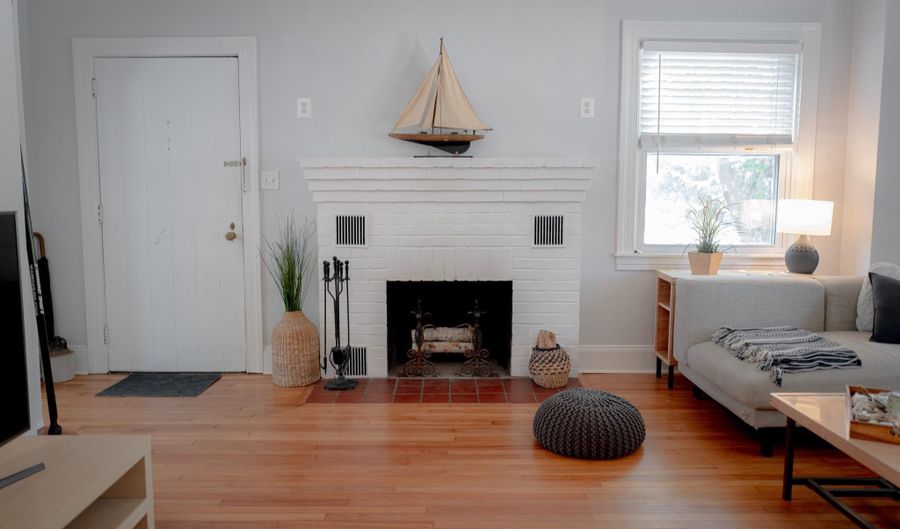 301 ADAMS St B, Annapolis, MD 21403 - 2 Beds, 1 Bath
