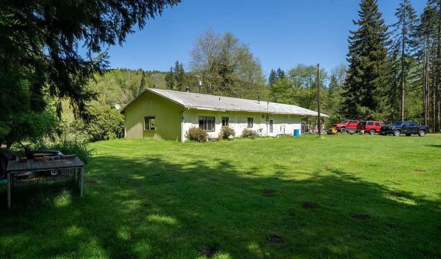 32185 UPPER NESTUCCA RIVER Rd, Beaver, OR 97108 - 2 Beds, 1 Bath