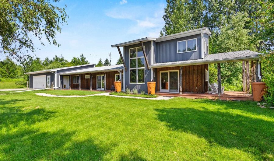 N5978 W ALASKA LAKE Road, Algoma, WI 54201 - 2 Beds, 2 Bath