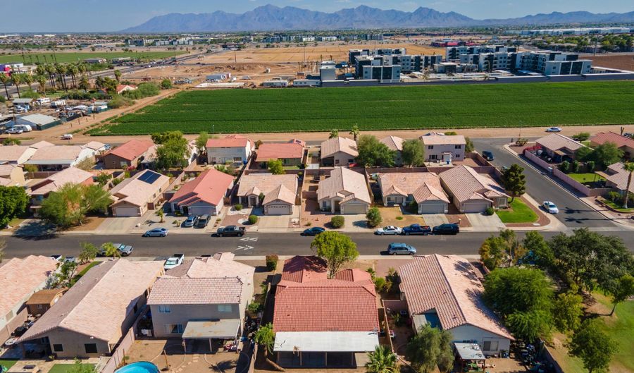 11592 W HUBBELL St, Avondale, AZ 85392 - 3 Beds, 2 Bath