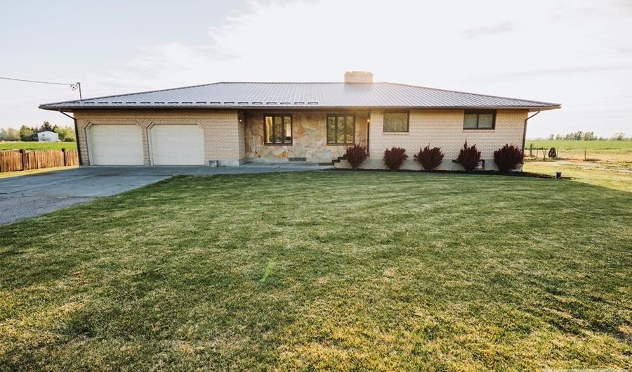 202 Cottonwood Ln, Blackfoot, ID 83211 - 4 Beds, 3 Bath