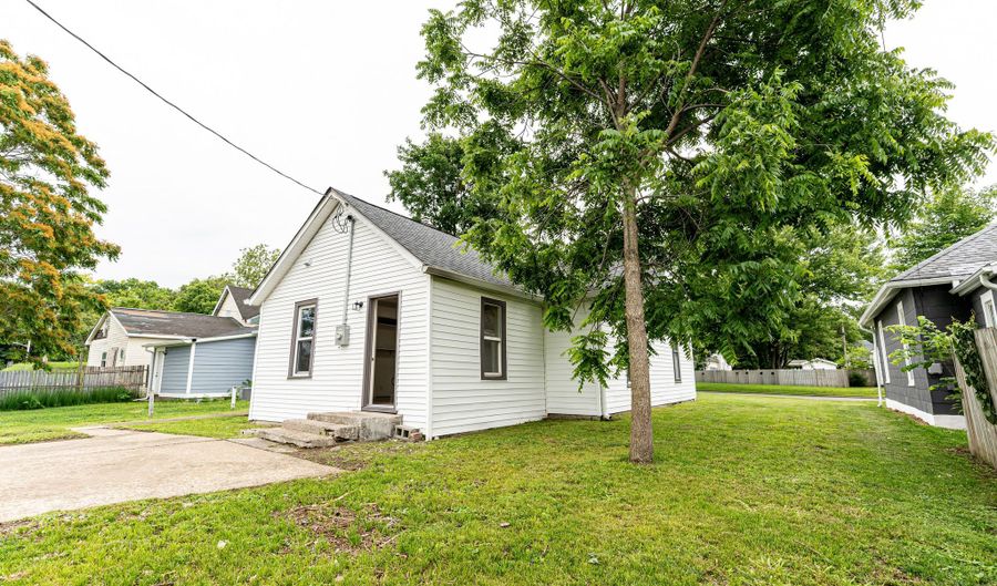 321 Milton, Anderson, IN 46012 - 3 Beds, 2 Bath