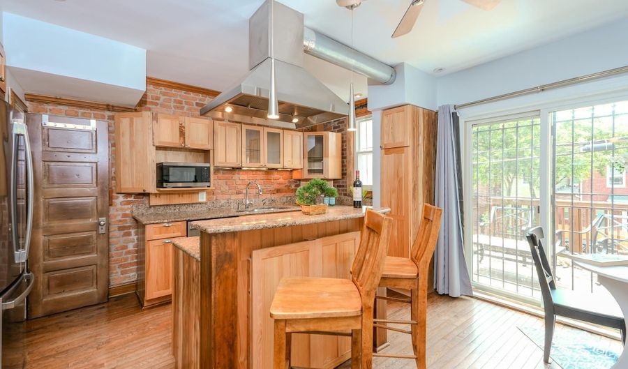 611 MORTON Pl NE, Washington, DC 20002 - 3 Beds, 2 Bath