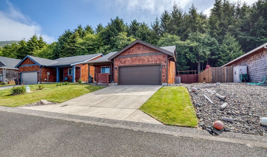 1064 NECARNEY St, Rockaway Beach, OR 97136 - 3 Beds, 2 Bath