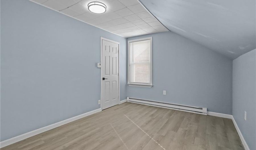 5 Nelson St, East Providence, RI 02916 - 4 Beds, 2 Bath