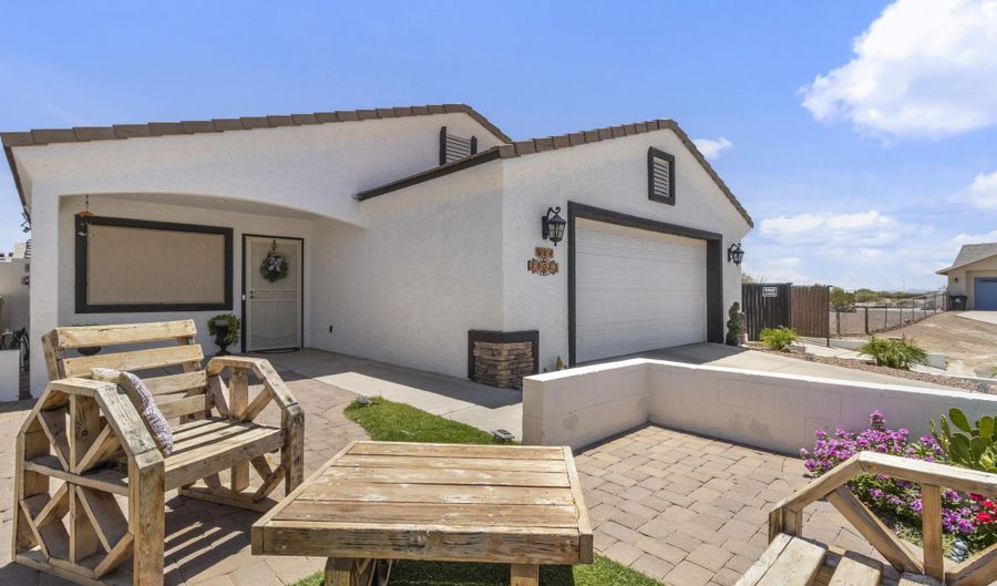 16013 S Coral Rd, Arizona City, AZ 85123 - 3 Beds, 2 Bath