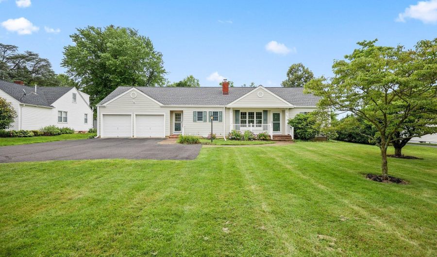 151 S Main St, Allentown, NJ 08501 - 3 Beds, 3 Bath