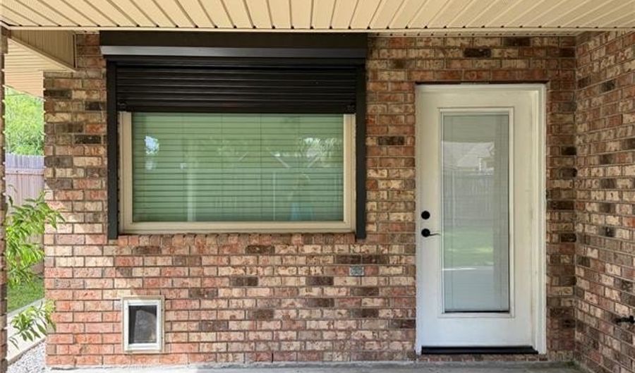 402 AVENUE A, Belle Chasse, LA 70037 - 3 Beds, 2 Bath