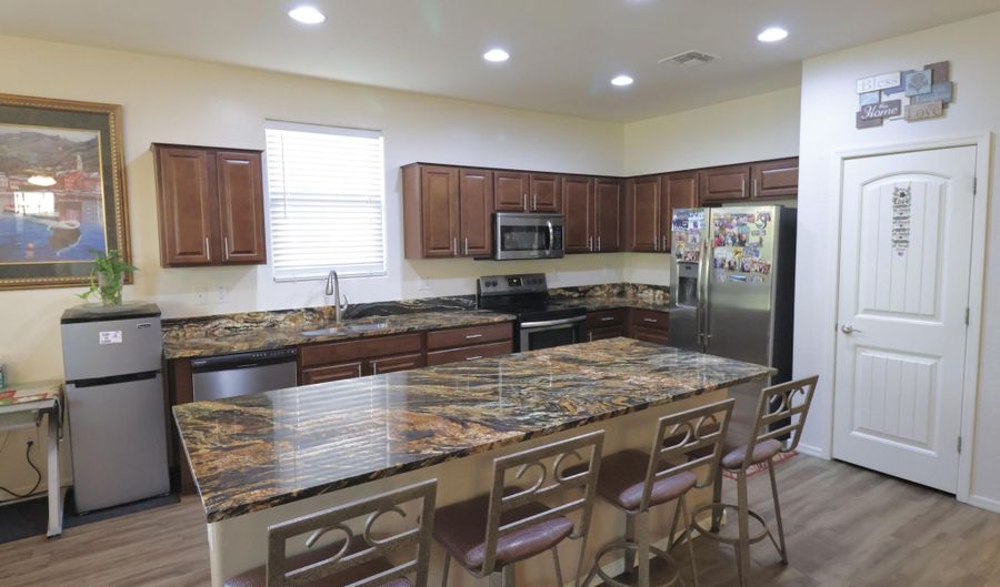 12010 W Calle Hermosa Ln, Avondale, AZ 85323 - 4 Beds, 3 Bath