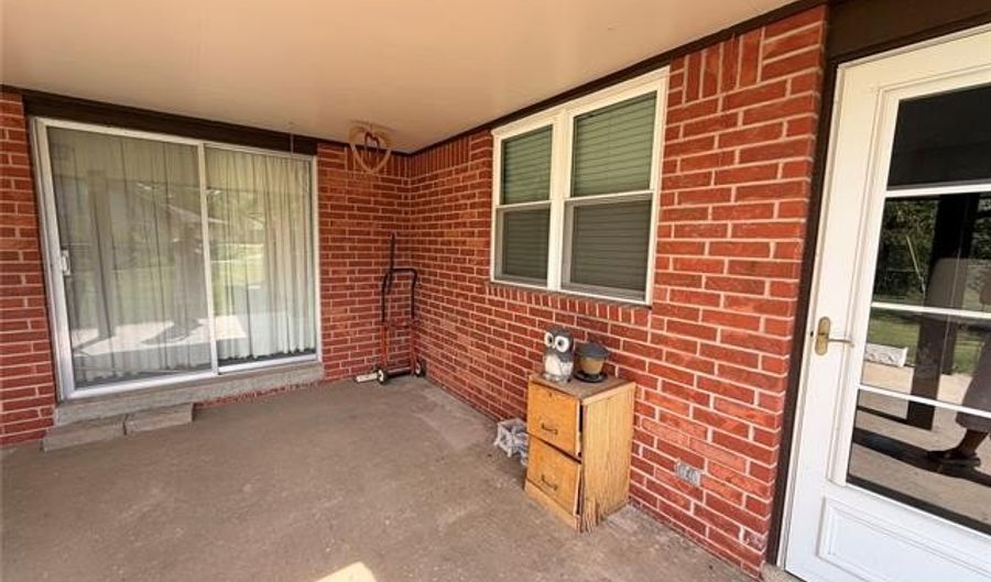 837 Concord Dr, Bartlesville, OK 74006 - 3 Beds, 2 Bath