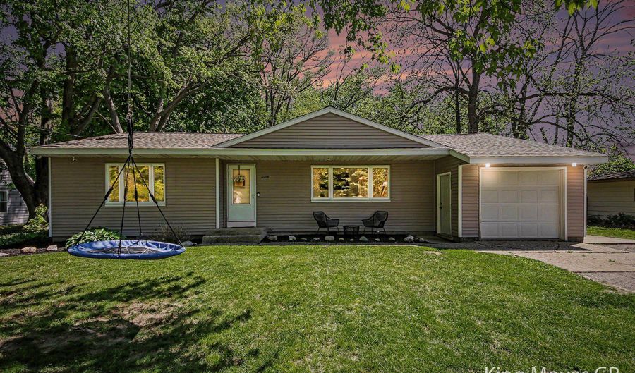 11108 56th Ave, Allendale, MI 49401 - 3 Beds, 2 Bath