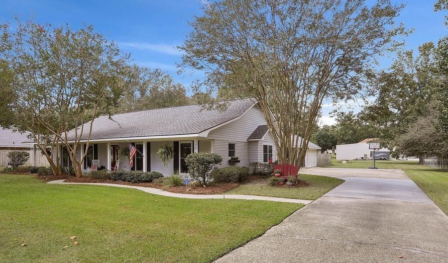 12409 Partridgewood Dr, Baker, LA 70714 - 3 Beds, 2 Bath
