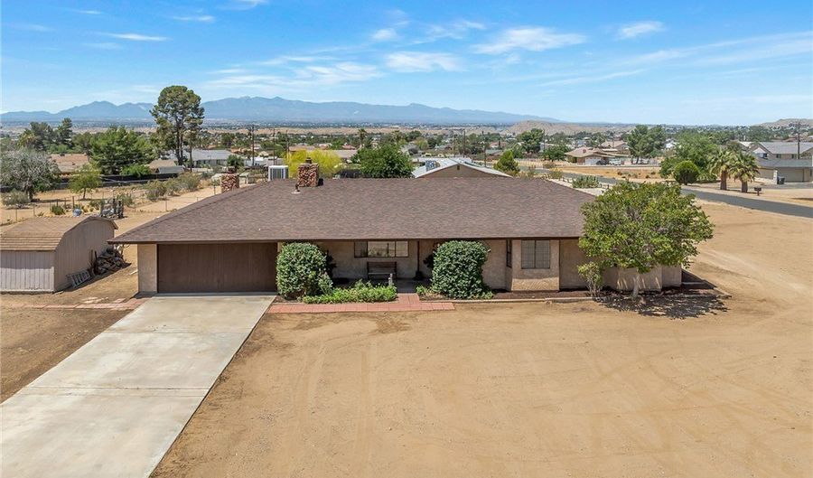 19456 Saint Timothy Ln, Apple Valley, CA 92307 - 3 Beds, 2 Bath