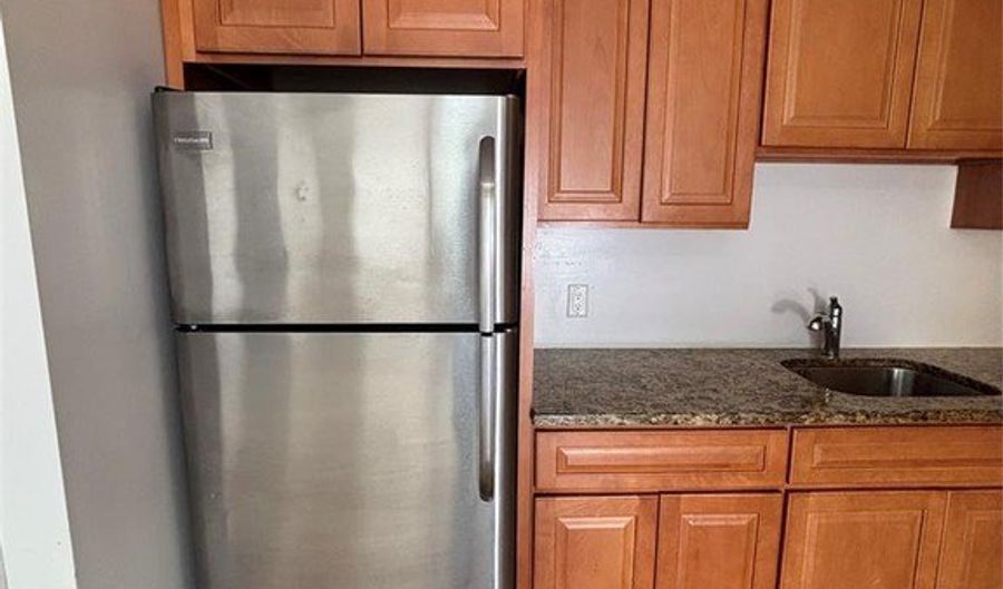 16-18 N Front 5, Bergenfield, NJ 07621 - 2 Beds, 1 Bath