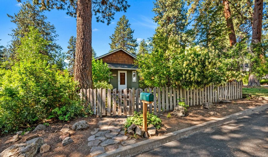 1449 NW Lexington Ave, Bend, OR 97703 - 3 Beds, 2 Bath