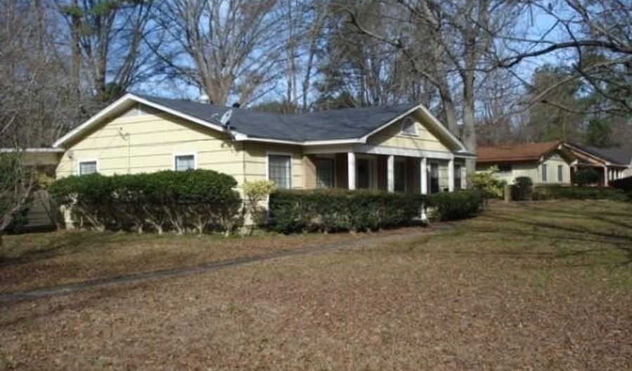 5301 Ridgewood Rd, Jackson, MS 39211 - 3 Beds, 2 Bath