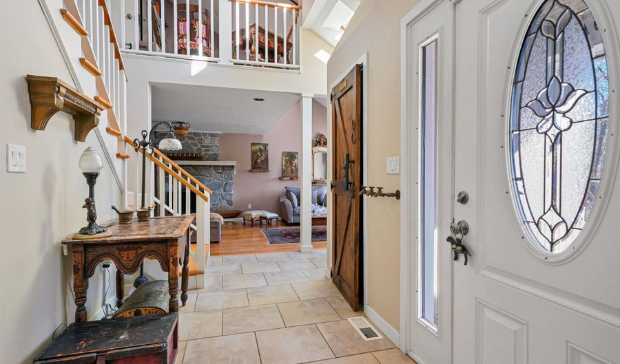 417 Candia Rd, Chester, NH 03036 - 3 Beds, 3 Bath