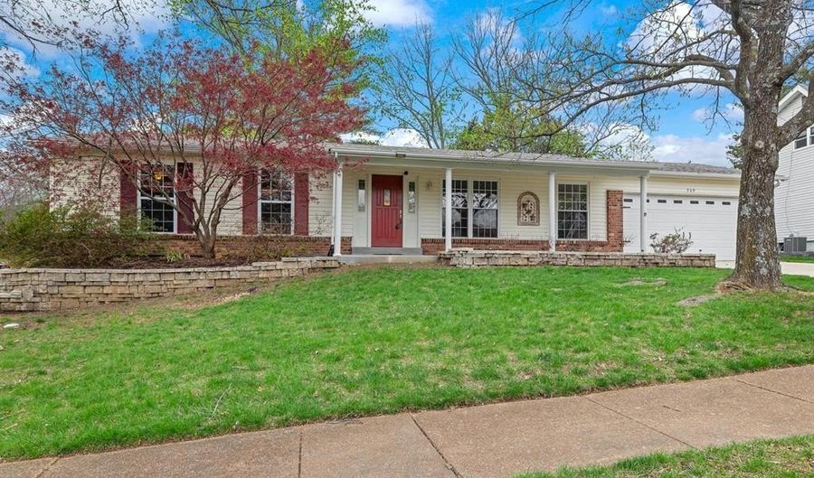 269 Braeshire Dr, Ballwin, MO 63021 - 3 Beds, 2 Bath