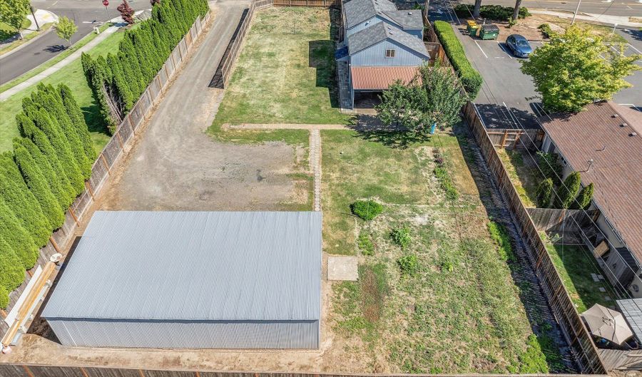 11500 SW DENNEY Rd, Beaverton, OR 97008 - 3 Beds, 2 Bath