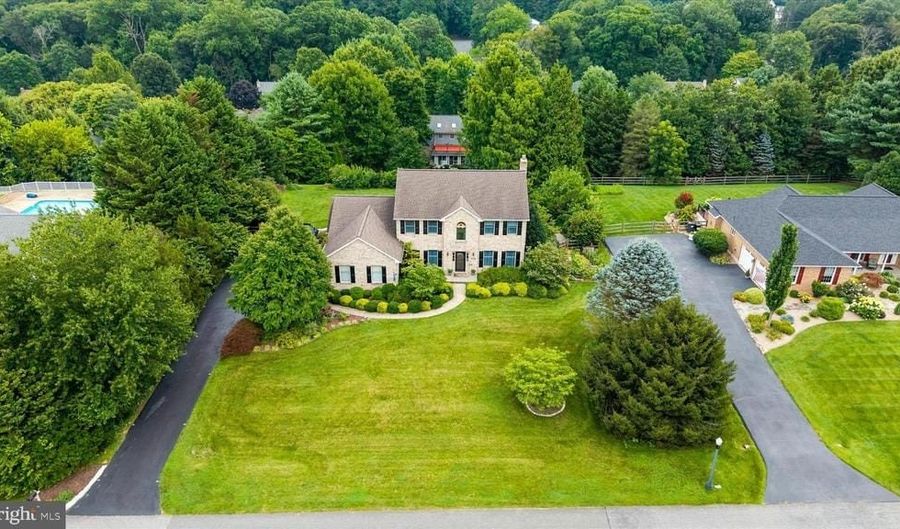 317 DETJEN Dr, Hockessin, DE 19707 - 5 Beds, 4 Bath