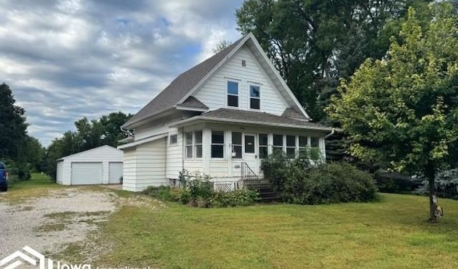 1024 E McGregor St, Algona, IA 50511 - 4 Beds, 3 Bath