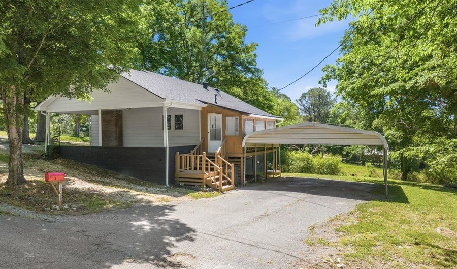 13045 Hwy 69A, Big Sandy, TN 38221 - 2 Beds, 1 Bath