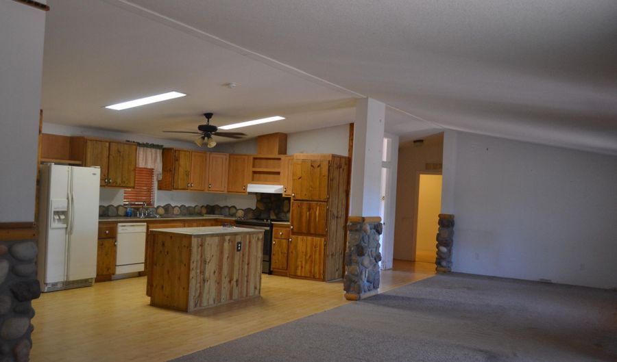 82 5020, Concho, AZ 85924 - 3 Beds, 2 Bath