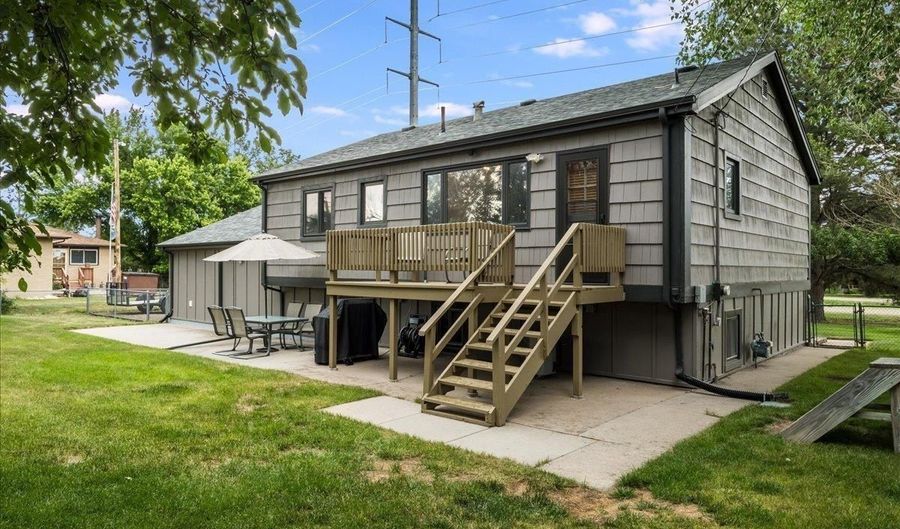 2114 PARK Ave, Cheyenne, WY 82007 - 3 Beds, 2 Bath