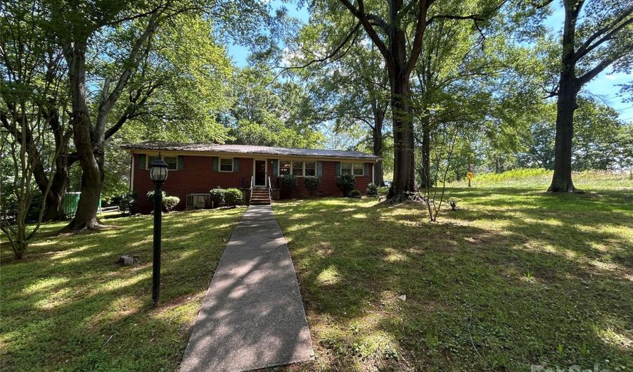 211 S Slack St, Albemarle, NC 28001 - 3 Beds, 2 Bath
