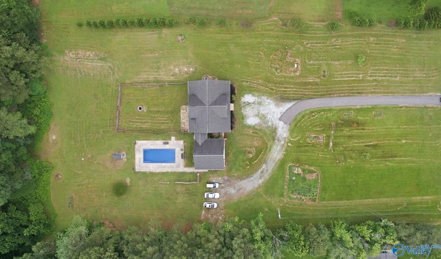 28279 Oak Grove Rd, Ardmore, AL 35739 - 3 Beds, 3 Bath