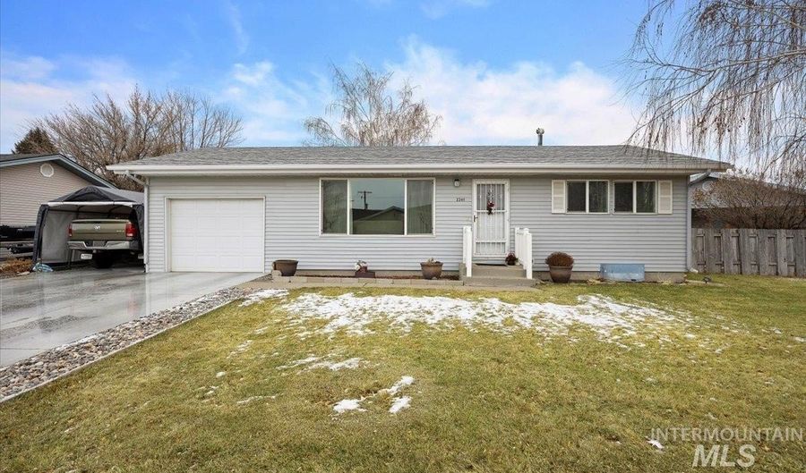 2261 Hansen Dr, Burley, ID 83318 - 4 Beds, 2 Bath