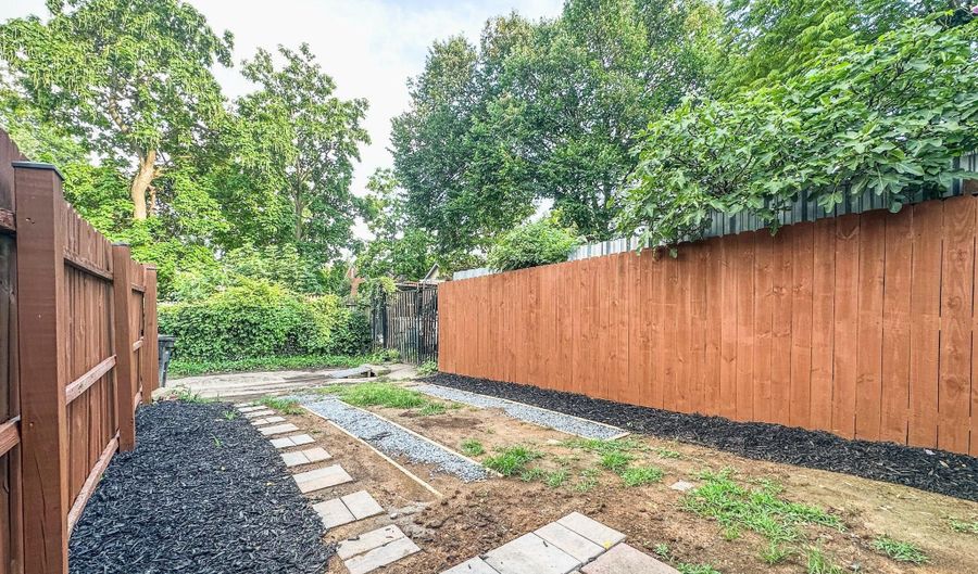 3107 MONTROSE Ave, Alexandria, VA 22305 - 3 Beds, 2 Bath
