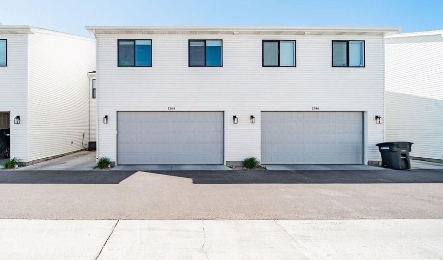 1388 Remington Trl, Ammon, ID 83406 - 3 Beds, 3 Bath