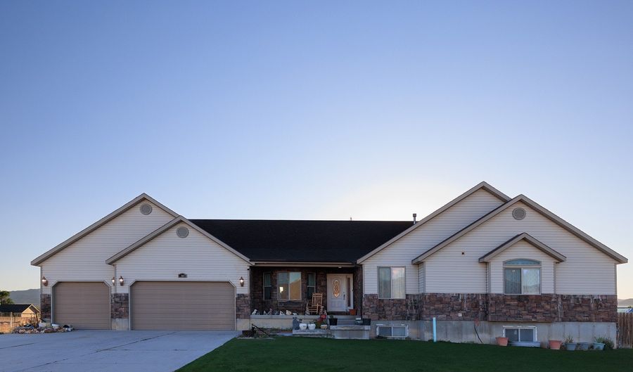 30 S 500 E, Centerfield, UT 84622 - 7 Beds, 4 Bath