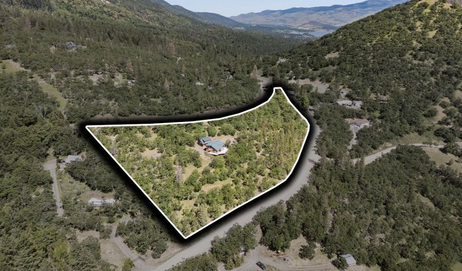 30 Steinman Dr, Ashland, OR 97520 - 3 Beds, 3 Bath
