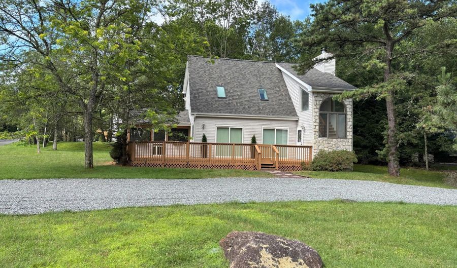 388 Towamensing Trl, Albrightsville, PA 18210 - 3 Beds, 2 Bath