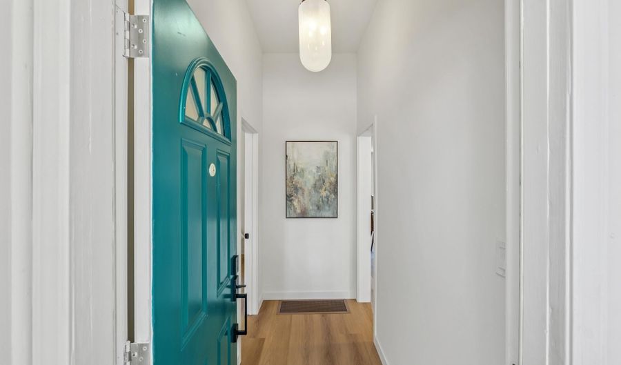 547 Central Ave, Alameda, CA 94501 - 4 Beds, 2 Bath