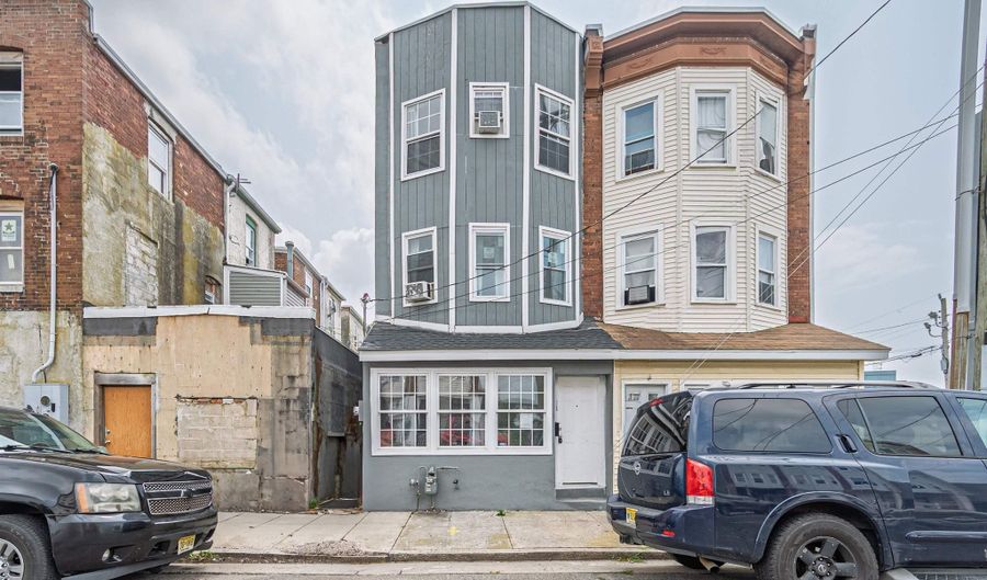 1108 Baltic Ave, Atlantic City, NJ 08401 - 4 Beds, 3 Bath