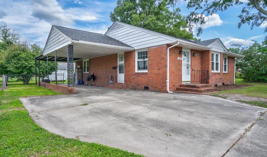 384 Snow Hill St, Ayden, NC 28513 - 3 Beds, 1 Bath