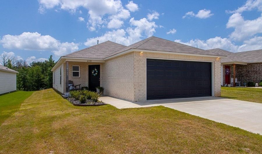 6121 Discovery Trl, Bauxite, AR 72011 - 4 Beds, 2 Bath