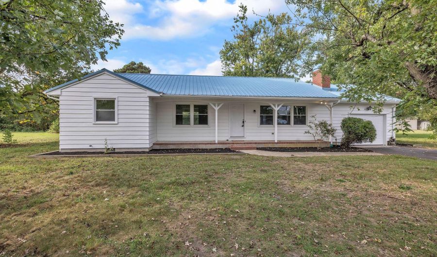 29136 DISCOUNT LAND Rd, Laurel, DE 19956 - 2 Beds, 1 Bath