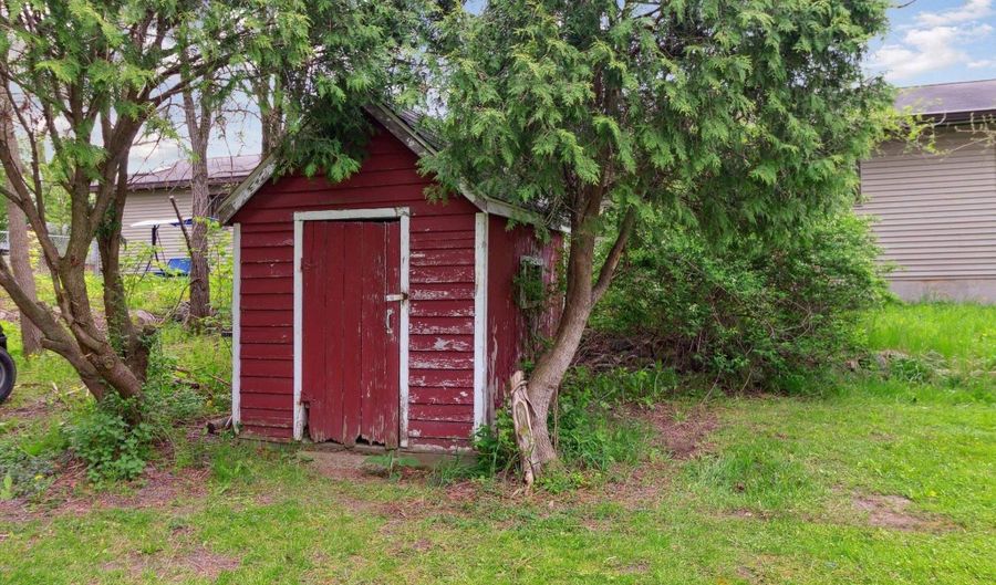 113 S Grover Ave, Alma, MI 48801 - 3 Beds, 2 Bath